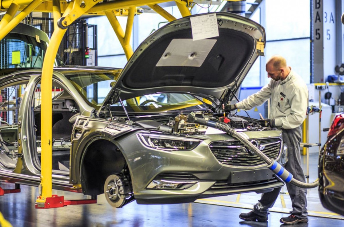 PSA va investir 2 milliards d'euros dans la Gigafactory d'Opel à Kaiserslautern, en Allemagne